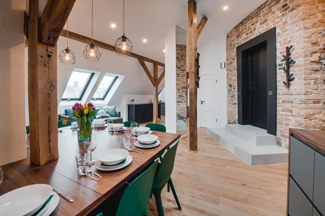 Big Design Apt - Sleeps 12 - Best Location Ryga Zewnętrze zdjęcie