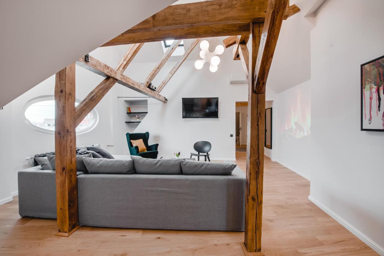 Big Design Apt - Sleeps 12 - Best Location Ryga Zewnętrze zdjęcie