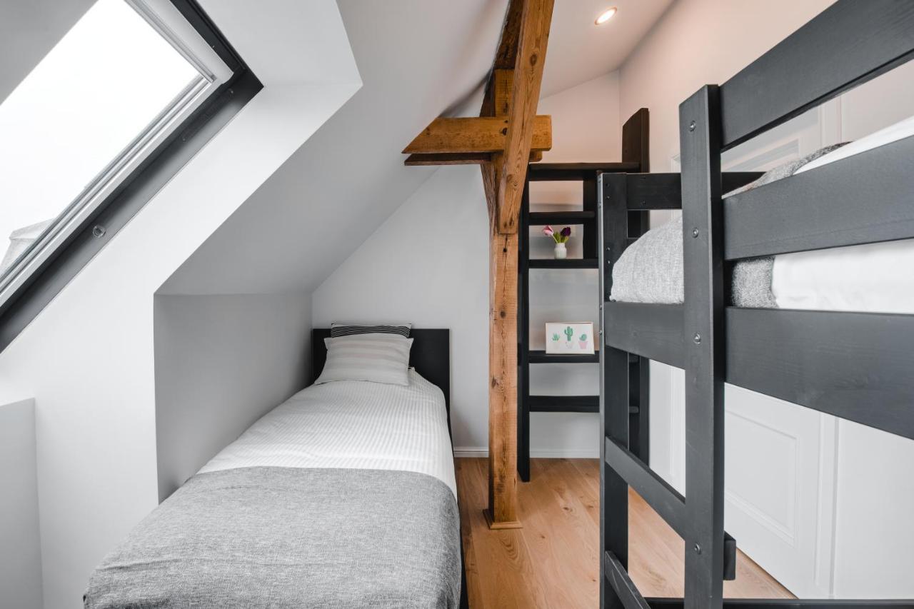 Big Design Apt - Sleeps 12 - Best Location Ryga Zewnętrze zdjęcie