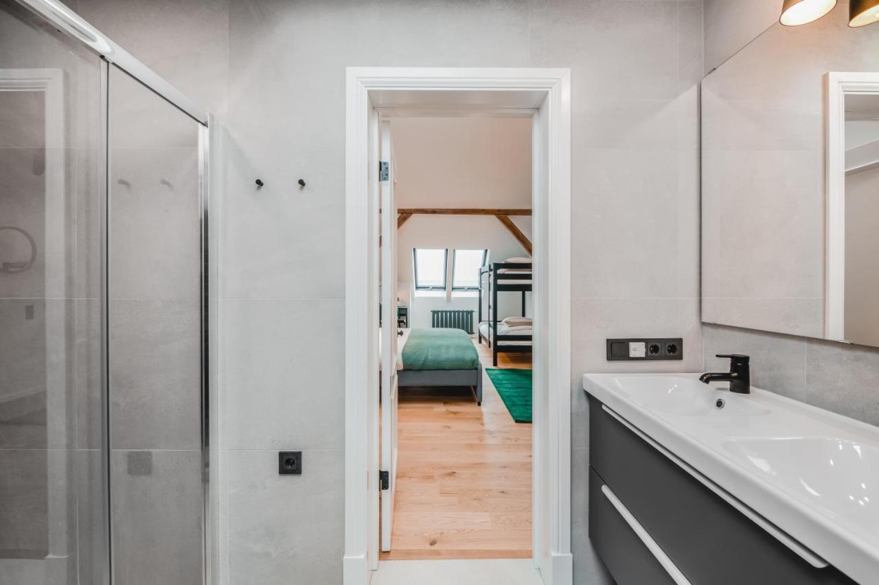Big Design Apt - Sleeps 12 - Best Location Ryga Zewnętrze zdjęcie